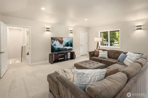 $1,838,000 | 18605 Northeast 191st Street, Woodinville, WA 98077