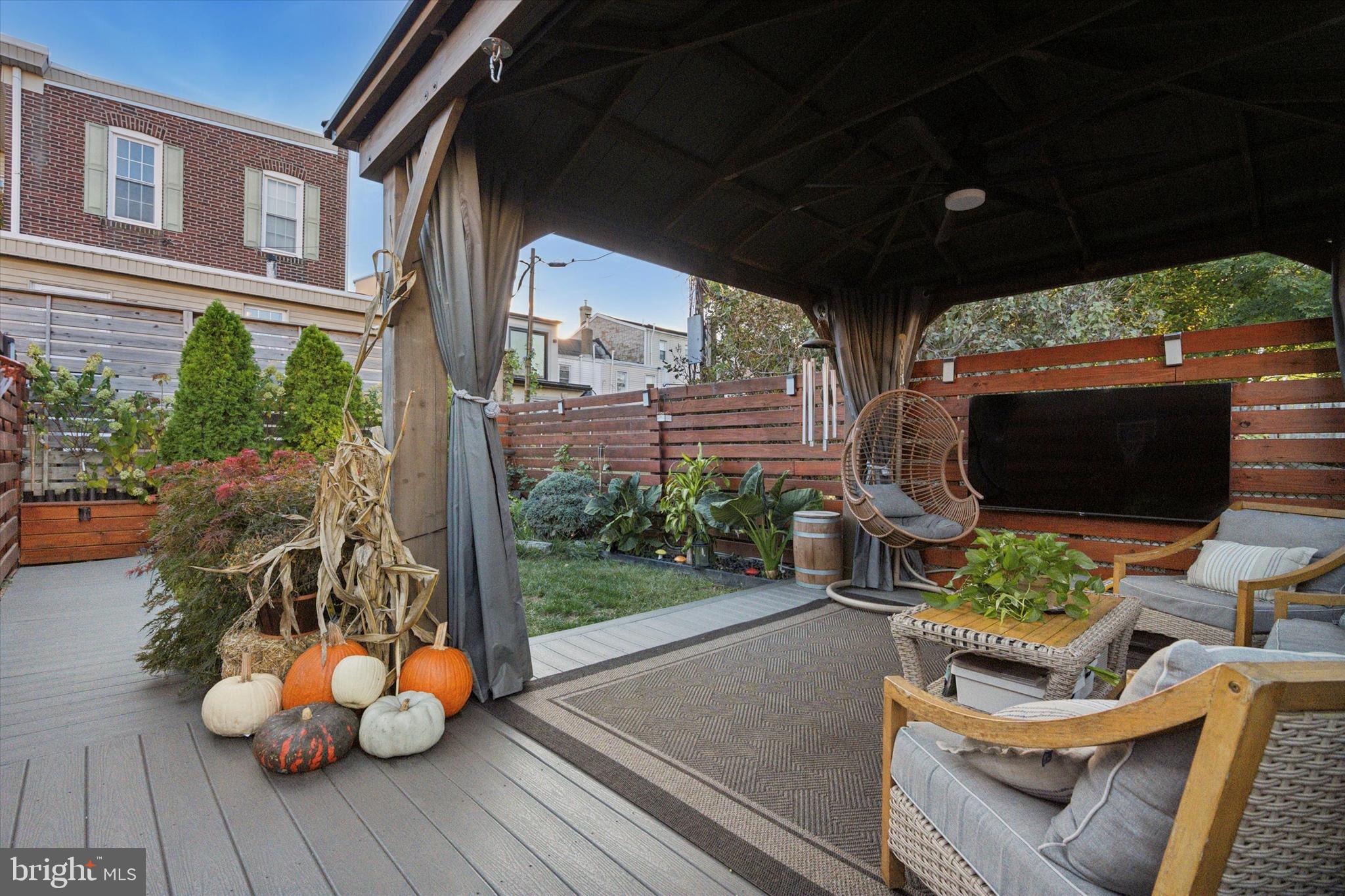 2694 Bridge Street Philadelphia, PA 19137 - Photo 36 of 41 a view of a porch with furniture