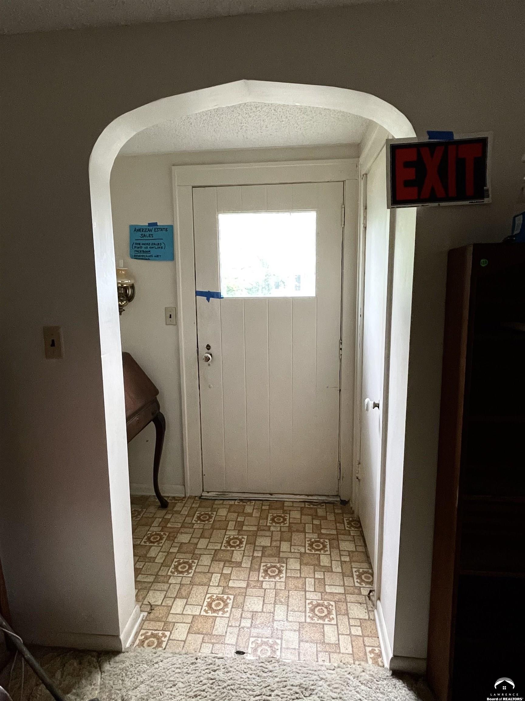 1908 Ohio Street Lawrence, KS 66046 - Photo 2 of 14