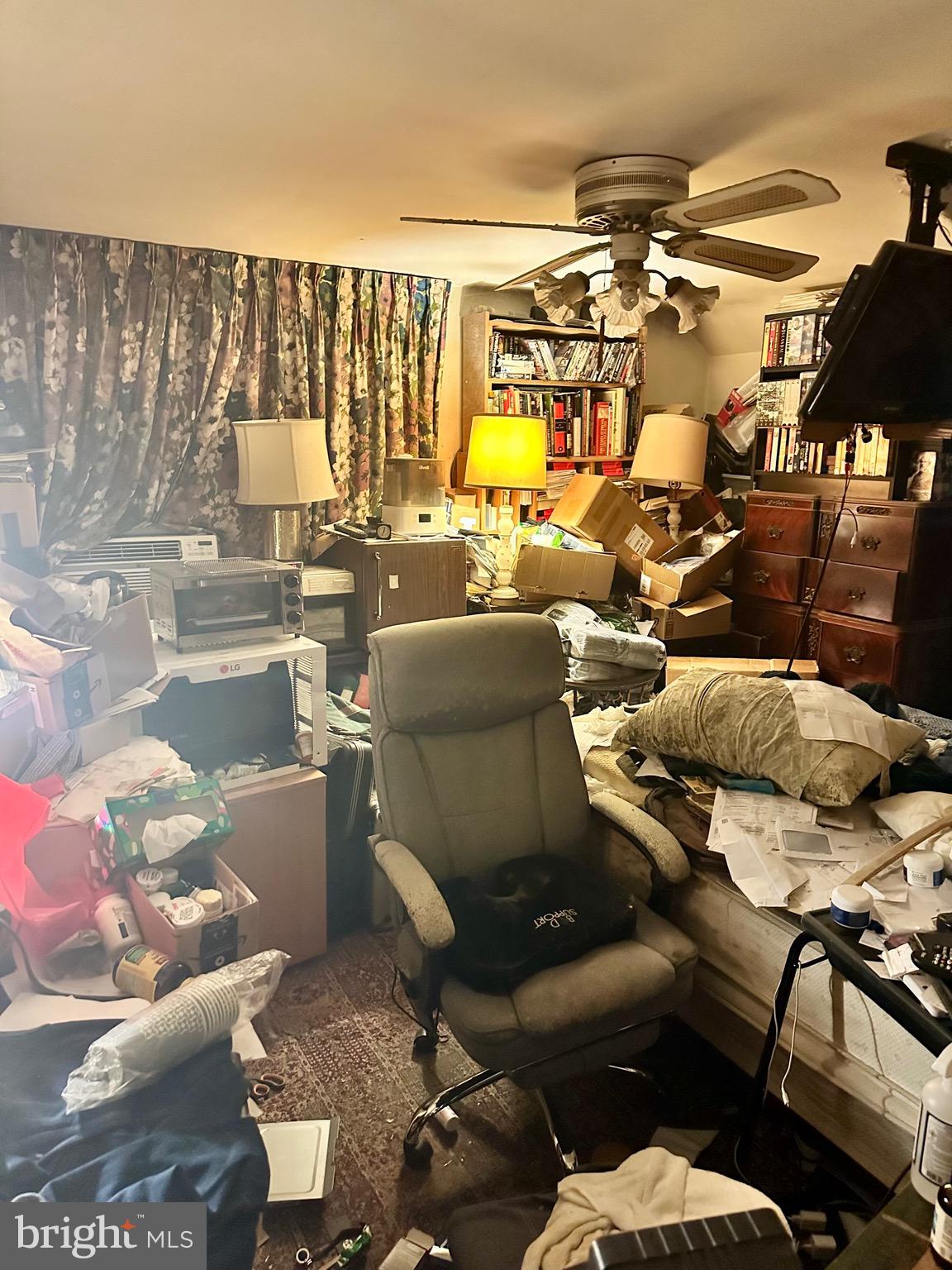 210 Farnham Road Havertown, PA 19083 - Photo 13 of 18 a living room with furniture and a air conditioner vent