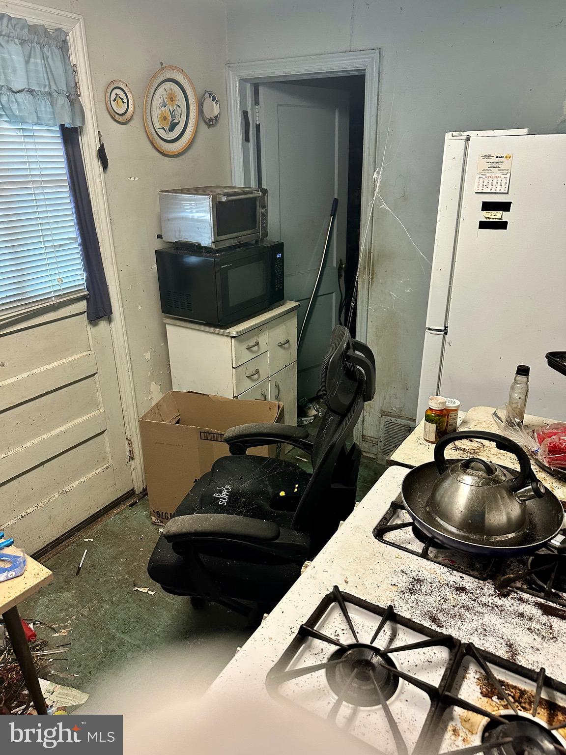 210 Farnham Road Havertown, PA 19083 - Photo 8 of 18 a room with furniture and wooden floor