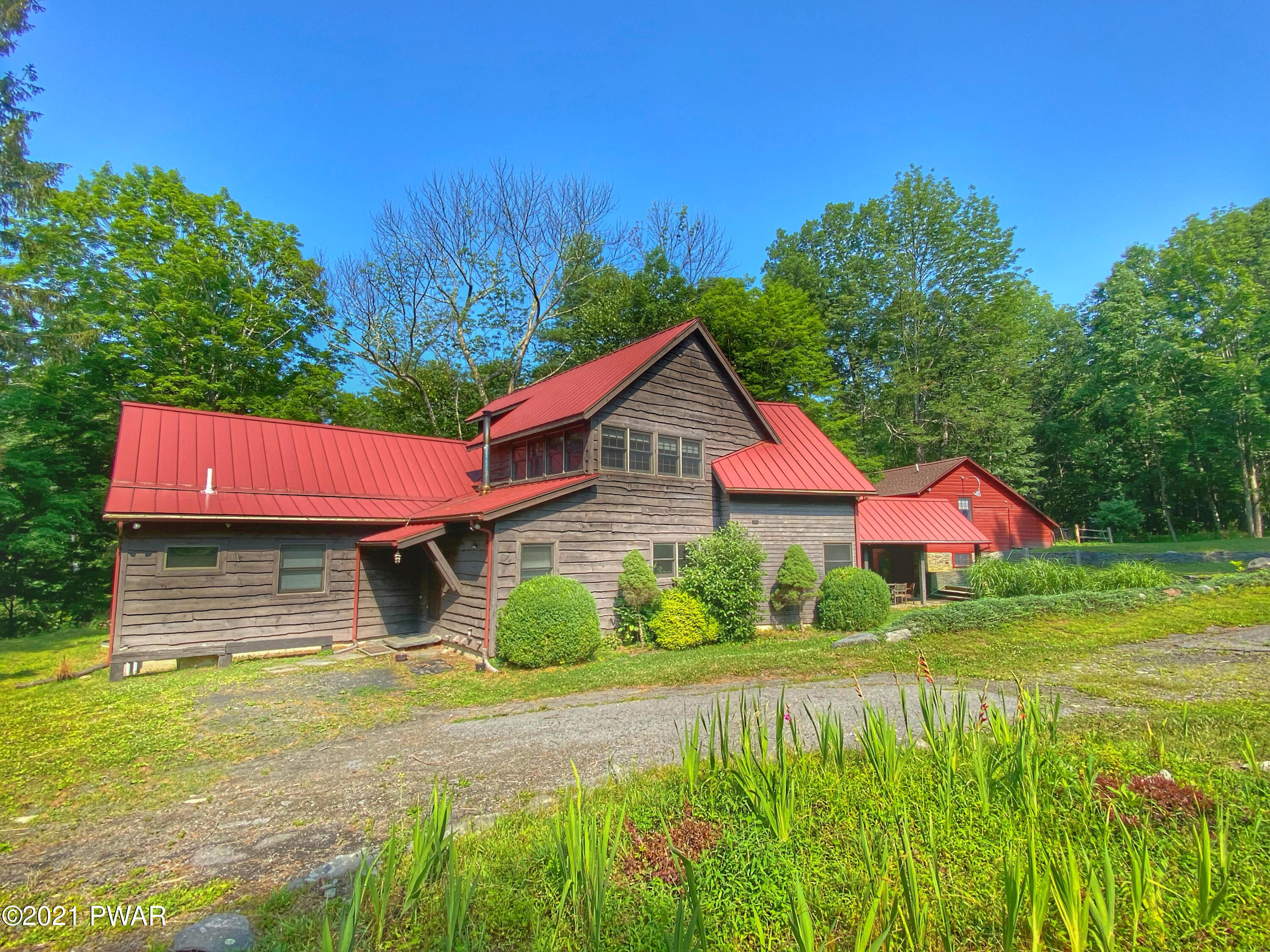324 Silver Lake Road Dingmans Ferry, PA 18328 - Photo 2 of 36
