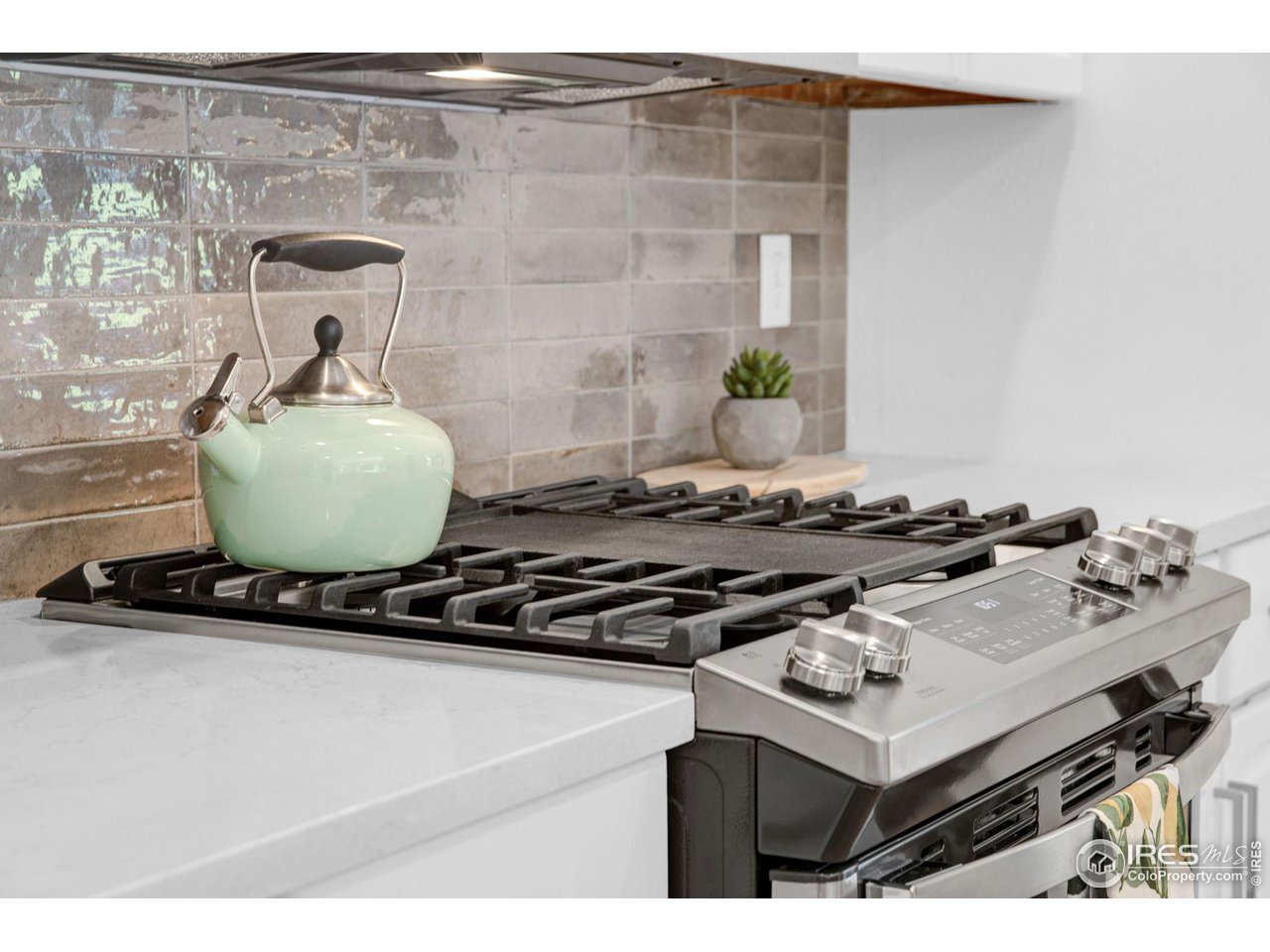 2000 Emerald Drive Longmont, CO 80504 - Photo 14 of 39