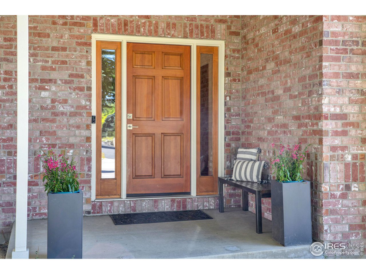 2000 Emerald Drive Longmont, CO 80504 - Photo 3 of 39