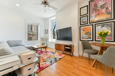 $539,000 | 529 East Broadway, Unit 4, Boston, MA 02127