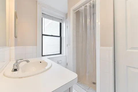 $539,000 | 529 East Broadway, Unit 4, Boston, MA 02127