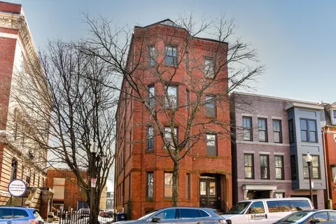 $539,000 | 529 East Broadway, Unit 4, Boston, MA 02127