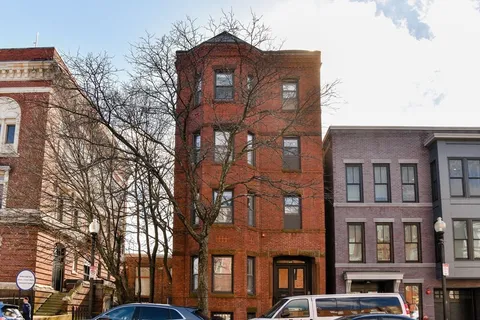$539,000 | 529 East Broadway, Unit 4, Boston, MA 02127