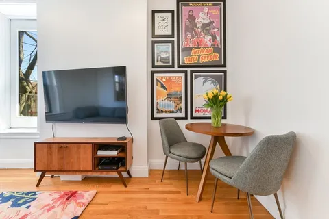 $539,000 | 529 East Broadway, Unit 4, Boston, MA 02127