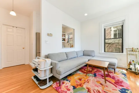 $539,000 | 529 East Broadway, Unit 4, Boston, MA 02127
