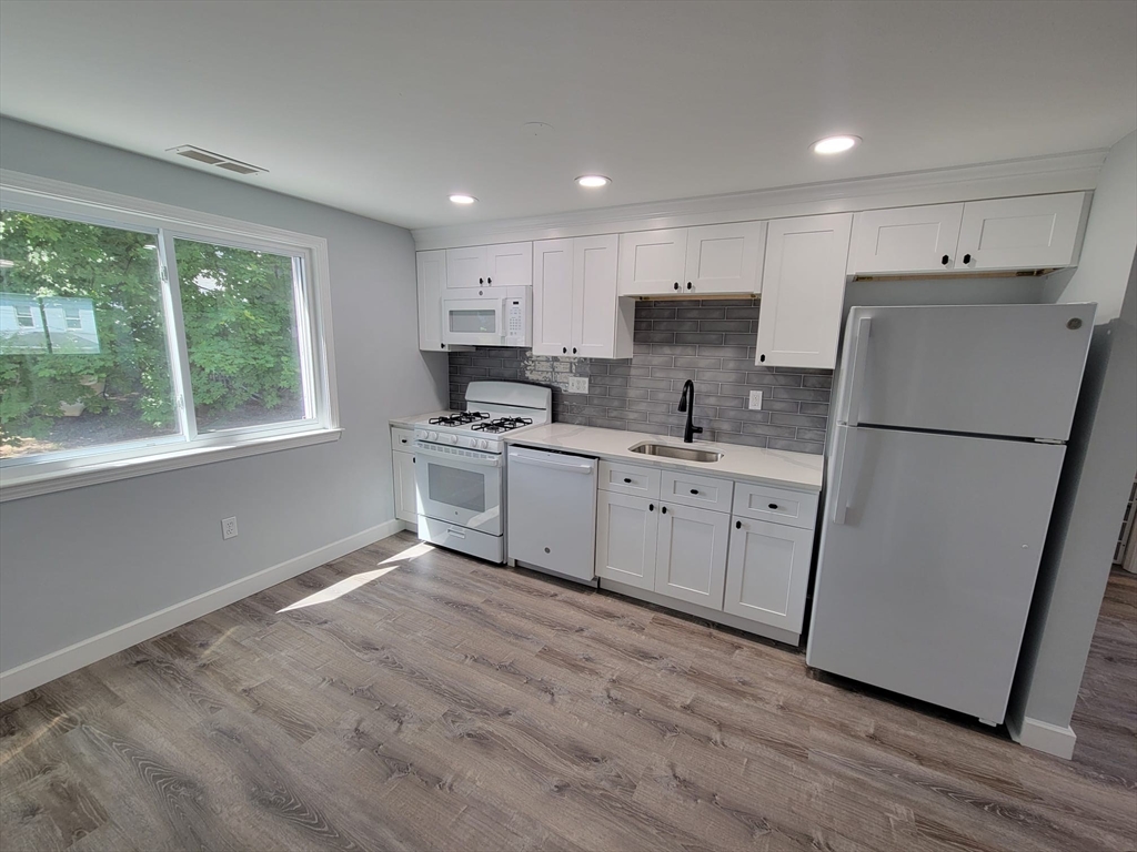 5 Lenox Street, Unit 4 Lowell, MA 01852 - Photo 30 of 34
