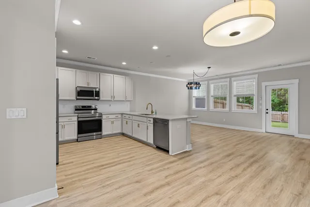 $347,900 | 5133 Park Creek Avenue, North Charleston, SC 29418