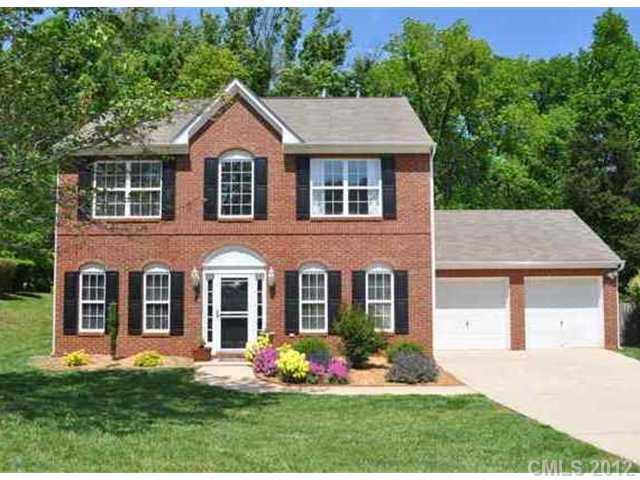 12007 Fox Glen Road Charlotte, NC 28269 - Photo 1 of 16