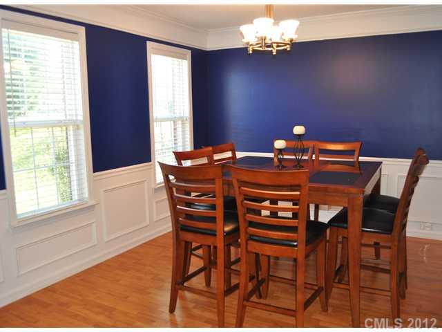 12007 Fox Glen Road Charlotte, NC 28269 - Photo 2 of 16