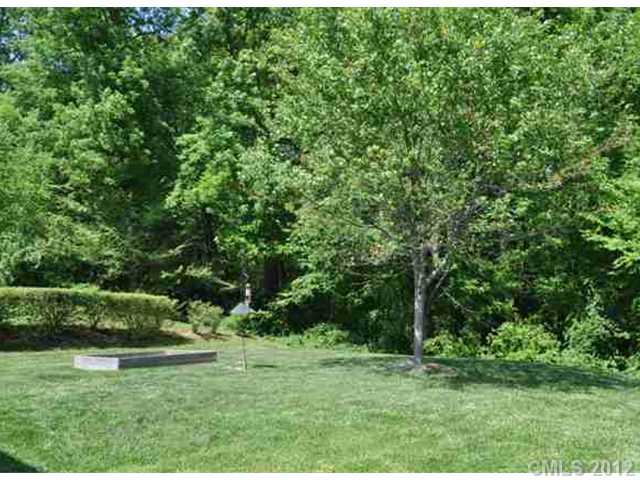 12007 Fox Glen Road Charlotte, NC 28269 - Photo 11 of 16
