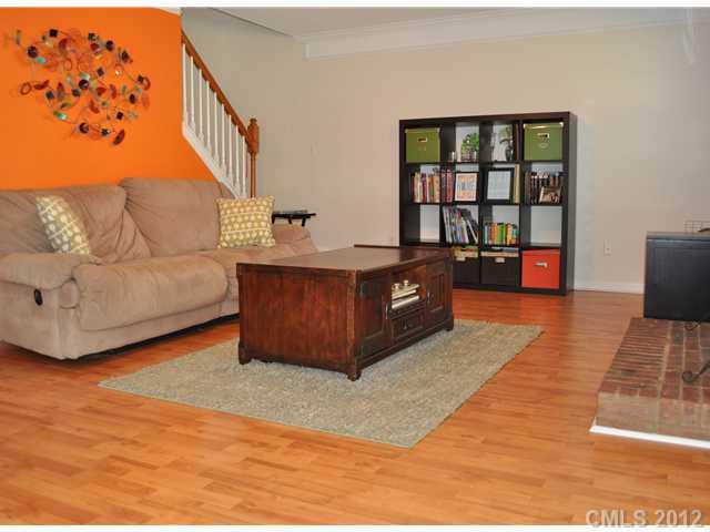 12007 Fox Glen Road Charlotte, NC 28269 - Photo 5 of 16
