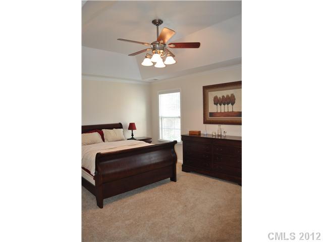 12007 Fox Glen Road Charlotte, NC 28269 - Photo 7 of 16