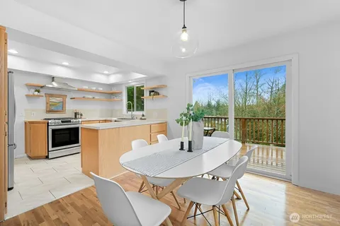 $729,500 | 2219 Old Lakeway Drive, Bellingham, WA 98229