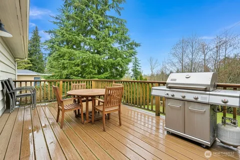 $729,500 | 2219 Old Lakeway Drive, Bellingham, WA 98229