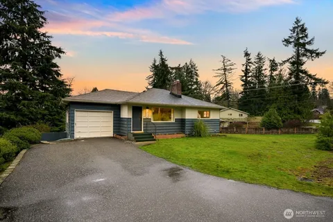 $729,500 | 2219 Old Lakeway Drive, Bellingham, WA 98229