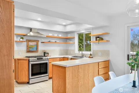 $729,500 | 2219 Old Lakeway Drive, Bellingham, WA 98229