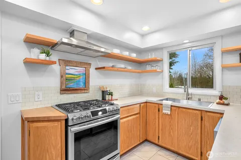 $729,500 | 2219 Old Lakeway Drive, Bellingham, WA 98229