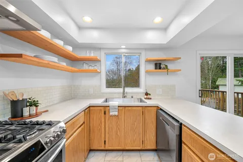 $729,500 | 2219 Old Lakeway Drive, Bellingham, WA 98229