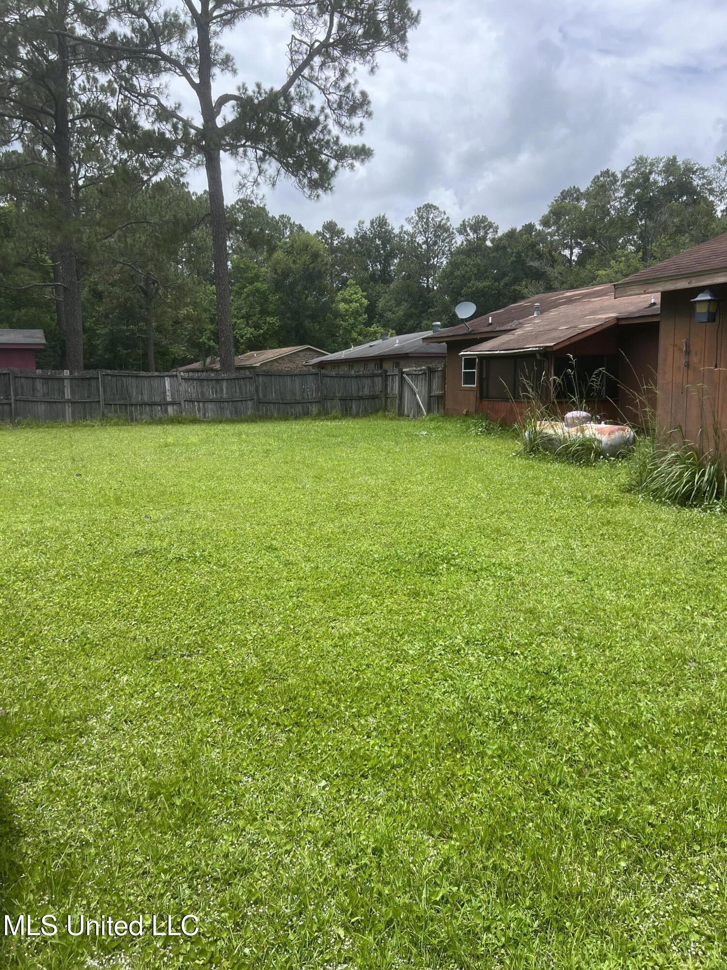 1809 Riverside Drive Gautier, MS 39553 - Photo 17 of 21 IMG_8323