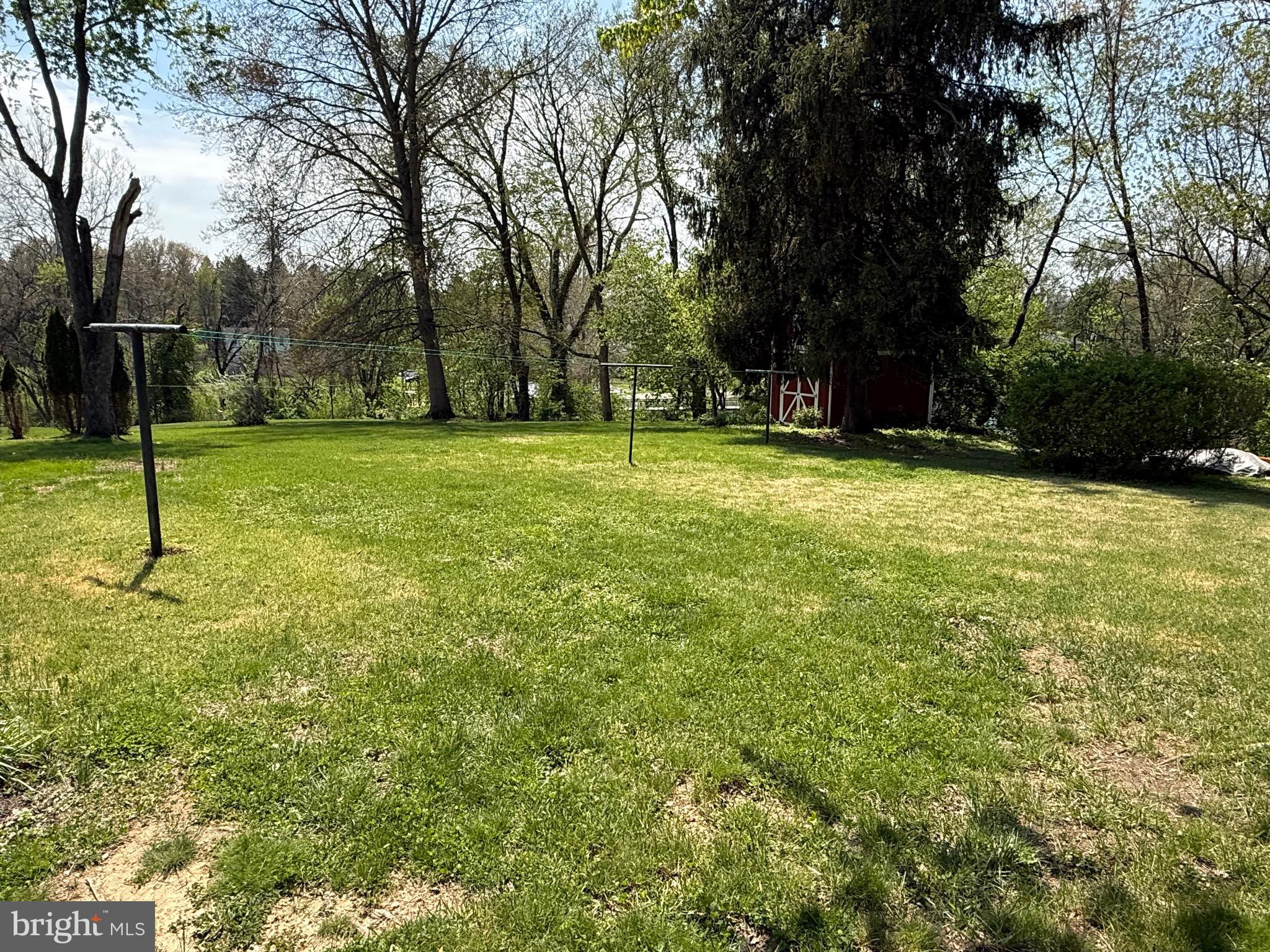 310 Hemlock Road Mechanicsburg, PA 17055 - Photo 4 of 25