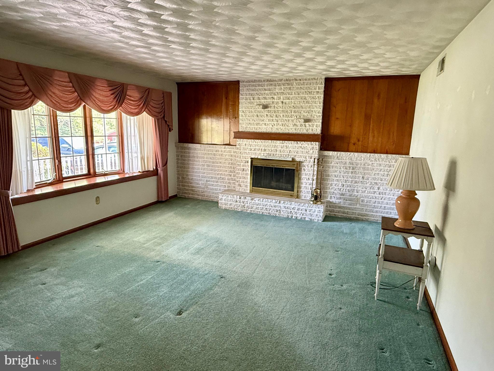 310 Hemlock Road Mechanicsburg, PA 17055 - Photo 6 of 25