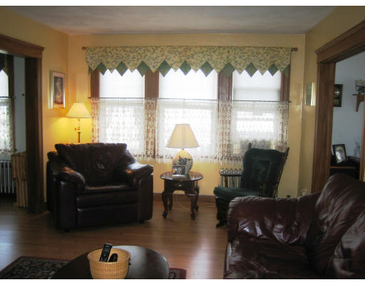 138 Ten Hills Road Somerville, MA 02145 - Photo 8 of 11 Gallery Image 8