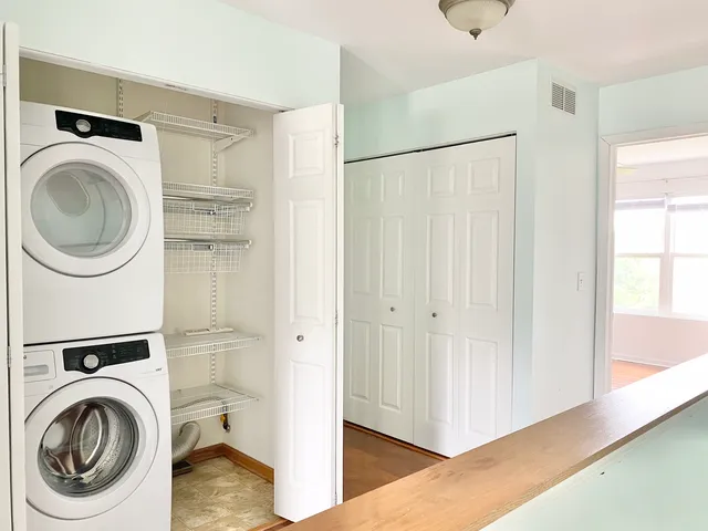 $1,950 | 2243 Flagstone Lane, Carpentersville, IL 60110