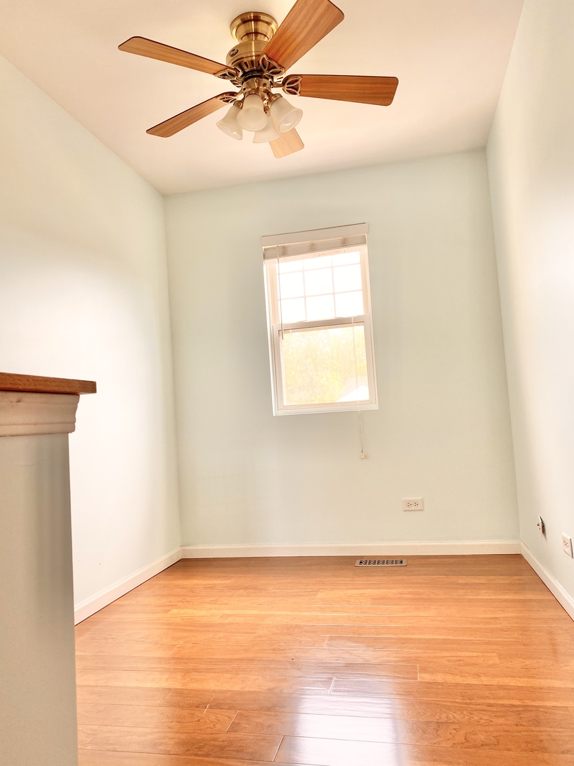 2243 Flagstone Lane Carpentersville, IL 60110 - Photo 6 of 11