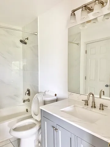 $1,950 | 2243 Flagstone Lane, Carpentersville, IL 60110