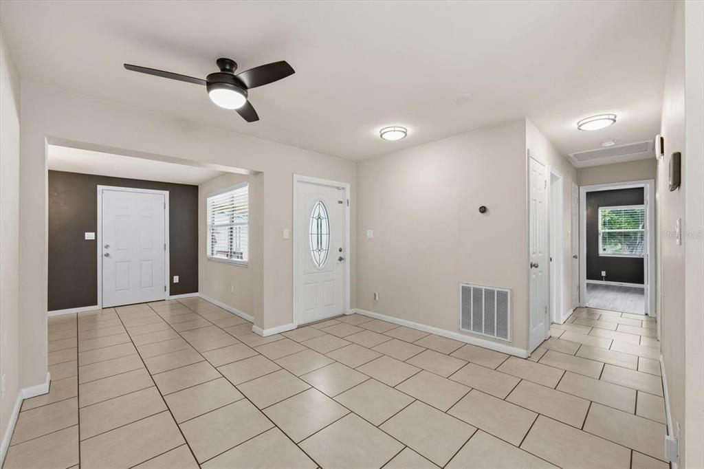 1439 Wilson Road Clearwater, FL 33755 - Photo 9 of 26