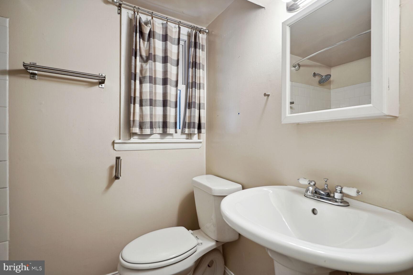 1907 Park Road Northwest Washington, DC 20010 - Photo 23 of 31 LL Unit Bathroom