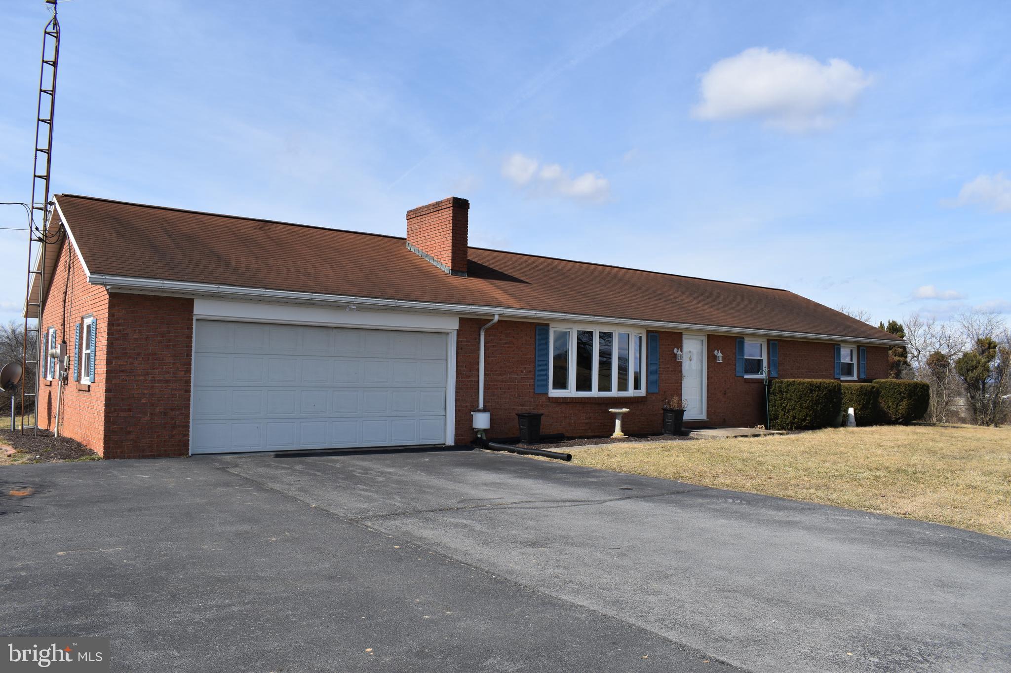 396 Zarger Road Chambersburg, PA 17202 - Photo 2 of 23 driveway view