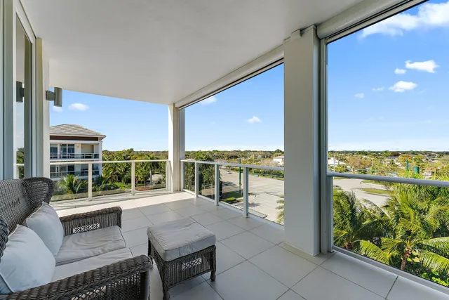 $2,795,000 | 2700 Donald Ross Road, Unit 501, Palm Beach Gardens, FL 33410