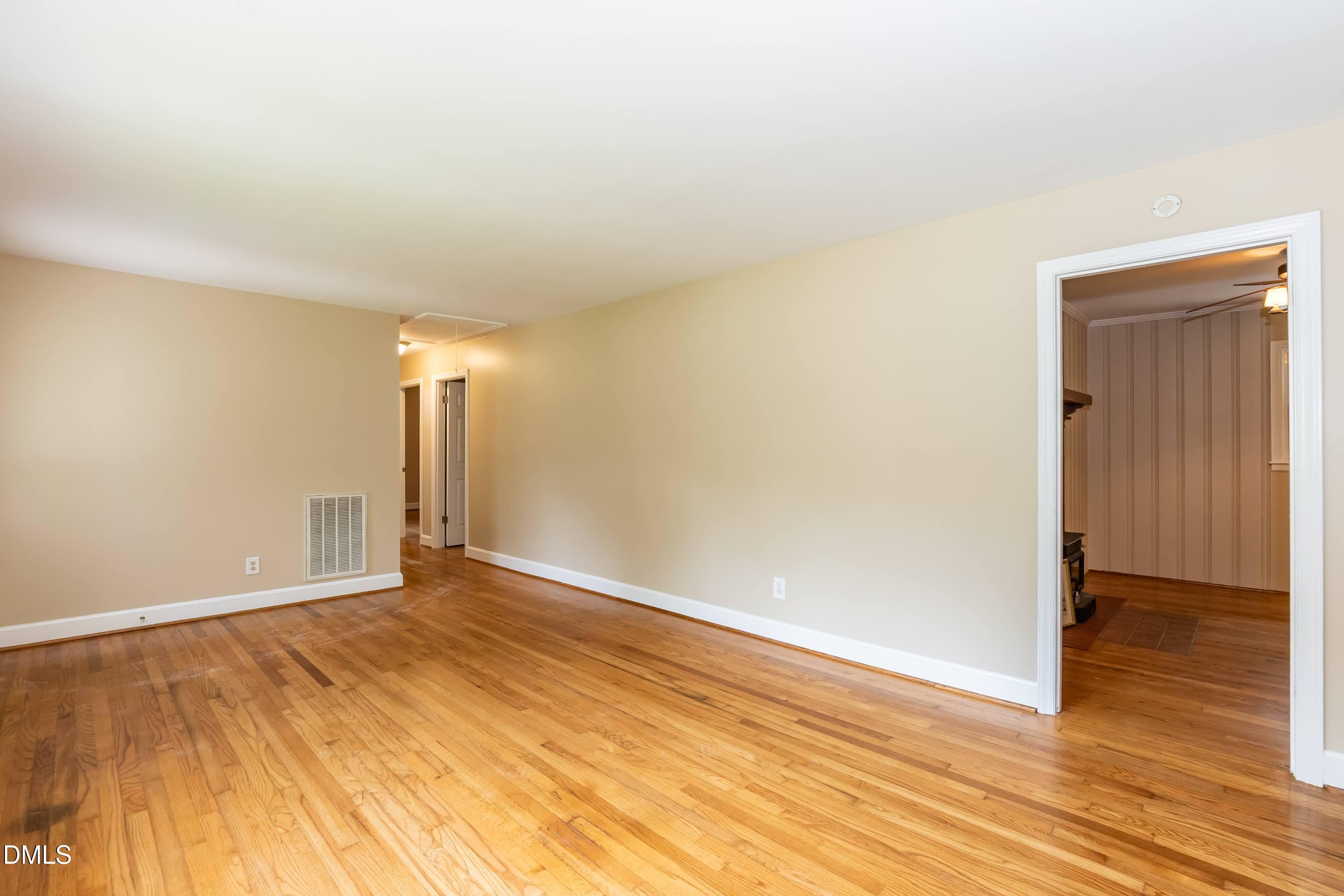 5101 Wickham Road Raleigh, NC 27606 - Photo 8 of 37 Living 03