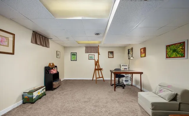 $2,900 | 583 Kingsbury Street Northwest, Grand Rapids, MI 49544