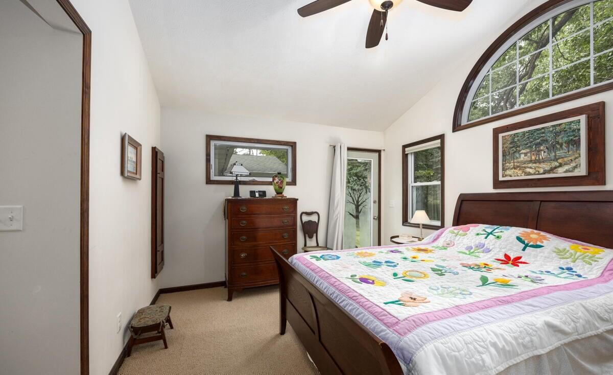 583 Kingsbury Street Northwest Grand Rapids, MI 49544 - Photo 7 of 24 20250819130742084765000000-o