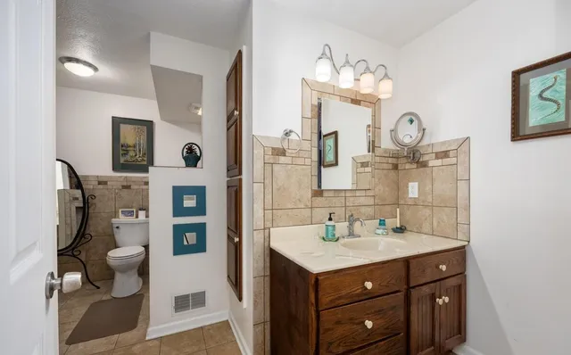 $2,900 | 583 Kingsbury Street Northwest, Grand Rapids, MI 49544