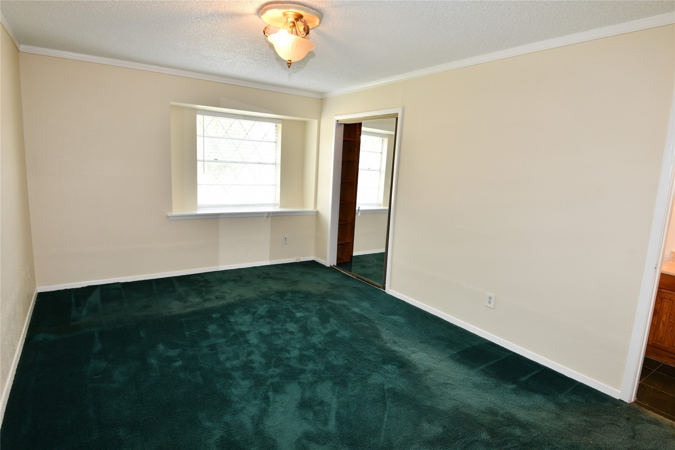 8518 Rinn Street Houston, TX 77078 - Photo 11 of 32 Primary Bedroom