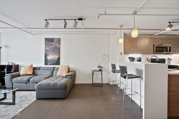 $2,900 | 535 West Thomas Road, Unit 212, Phoenix, AZ 85013