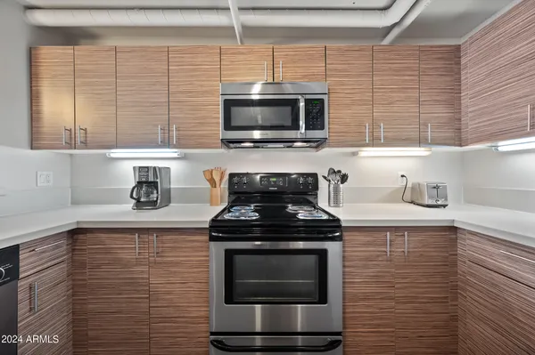 $2,900 | 535 West Thomas Road, Unit 212, Phoenix, AZ 85013