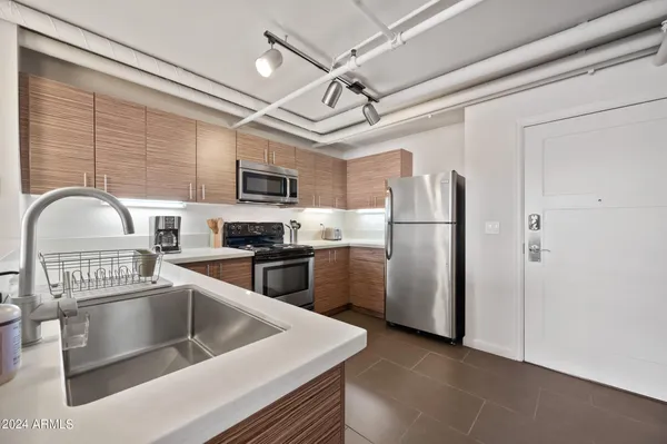 $2,900 | 535 West Thomas Road, Unit 212, Phoenix, AZ 85013