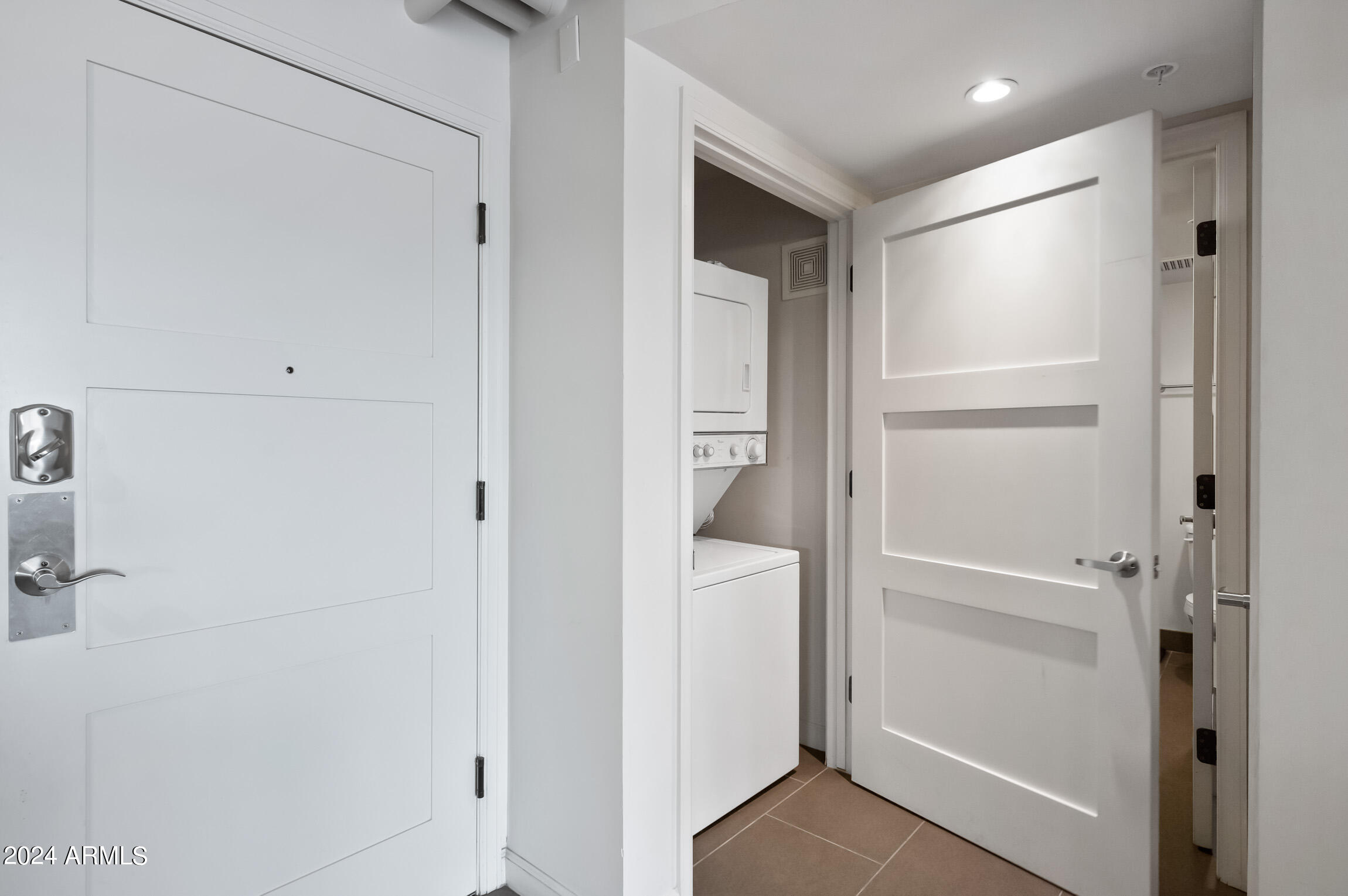 535 West Thomas Road, Unit 212 Phoenix, AZ 85013 - Photo 9 of 18 ocupix-535WTR212-9