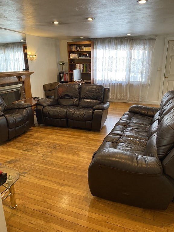 55 Lewis Road Swampscott, MA 01907 - Photo 8 of 15 Gallery Image 8