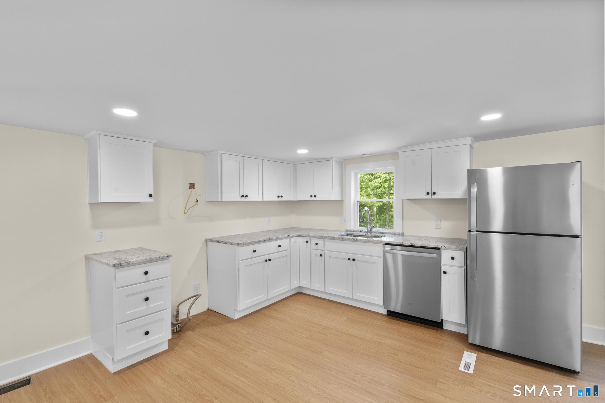 173 Elm Hill Road Vernon, CT 06066 - Photo 4 of 25
