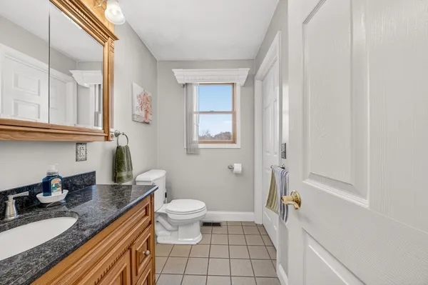 $899,999 | 155 Sagamore Road, Seekonk, MA 02771